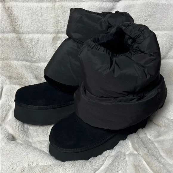 UGG Black Mini Dipper Puffer Boots - Picture 7 of 7